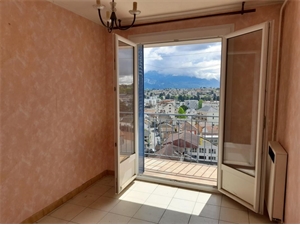 t4 à la vente -   38500  VOIRON, surface 66 m2 vente t4 - UBI468229565